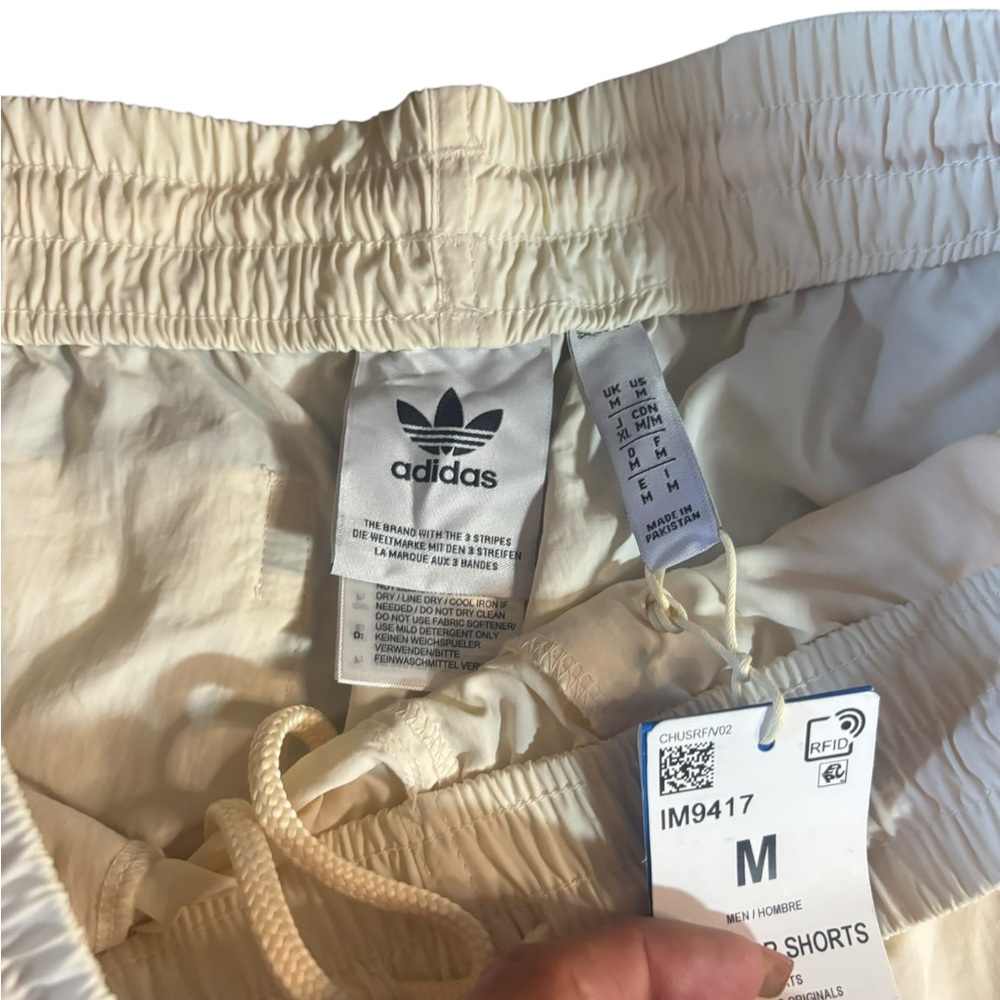 🩳 Adidas Originals Sprinter Shorts | Men’s Medium | Wonder White - Picture 3 of 6